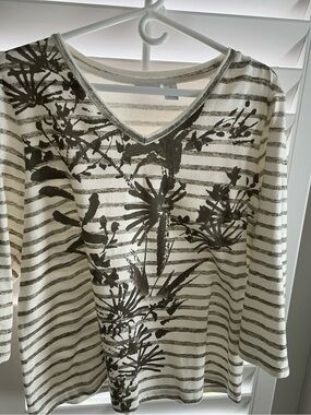 Chico's Cream and Olive Striped V-Neck Top with Floral Print